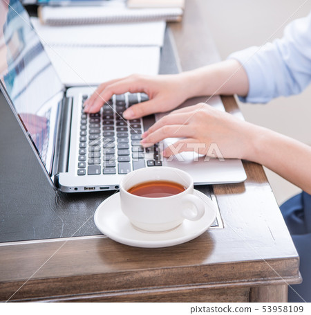 Women's public office Commercial crafting Business woman Business office backlighting Women's public office Commercial crafting Business woman Business office backlighting 53958109