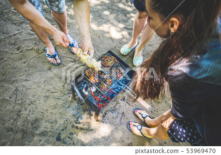 Beach party barbecue Beach party barbecue 53969470