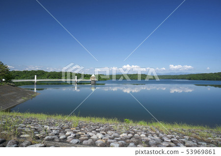 Sayama lake intake tower of fresh green 53969861