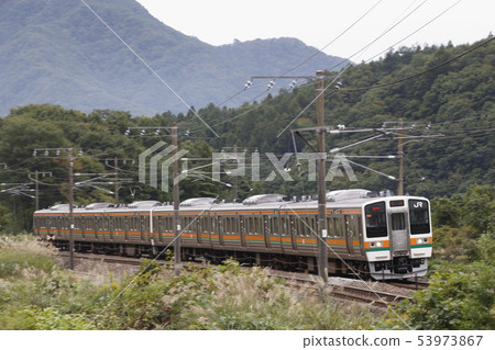 上越線高崎口211系列（6車列車編組） 53973867