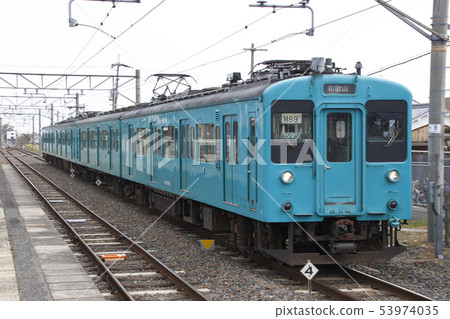 The 105 series train for Wakayama line and Sakurai line The 105 series train for Wakayama line and Sakurai line 53974035