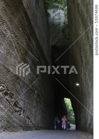 Kashisaka Daishi通過隧道和遊客 53974686
