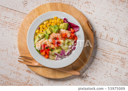 沙拉時髦健康食物切好的沙拉 沙拉時髦健康食物切好的沙拉 53975089