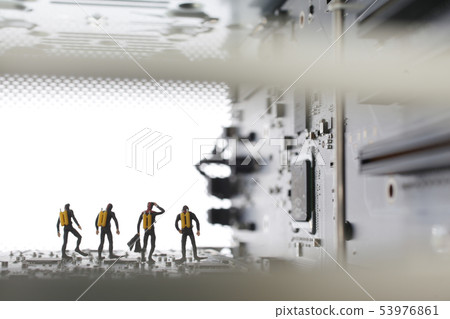 經過很長一段時間回到這個世界,潛水員和人們在PC的基礎上感到困惑 經過很長一段時間回到這個世界,潛水員和人們在PC的基礎上感到困惑 53976861