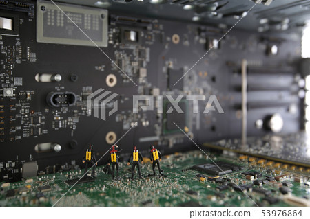 經過很長一段時間回到這個世界,潛水員和人們在PC的基礎上感到困惑 經過很長一段時間回到這個世界,潛水員和人們在PC的基礎上感到困惑 53976864