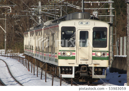 冬季Kamietsu線107系列火車 53983059
