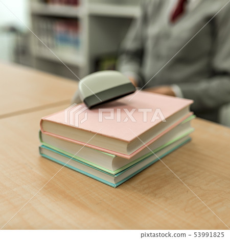 Image photo 53991825