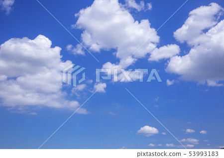  藍天和雲彩 53993183