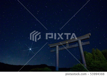 和歌山縣田邊市大齋原本紅星空的熊野本宮大社 53994388