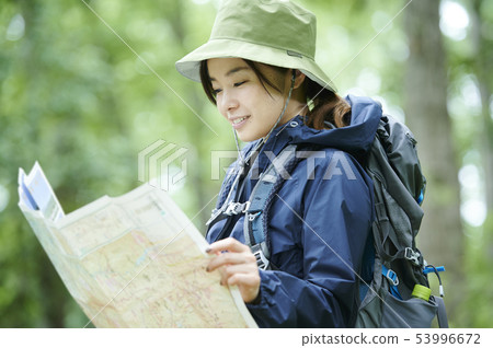 Mountain climbing Mountain climbing 53996672