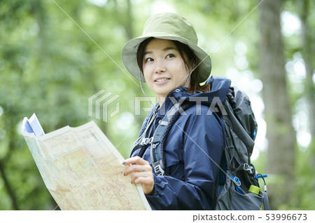 Mountain climbing Mountain climbing 53996673