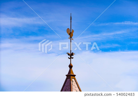 Wind climb · blue sky 54002483