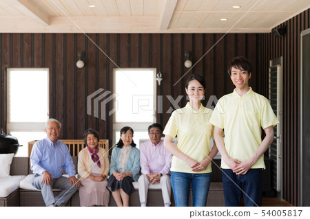 Caregiver, young woman, facility 54005817