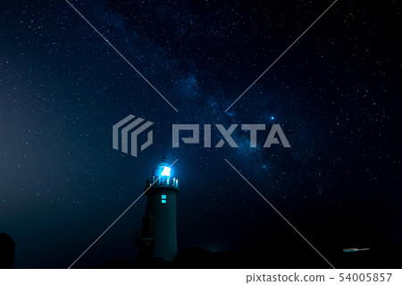 Ira lake shore Milky Way Ira lake shore Milky Way 54005857