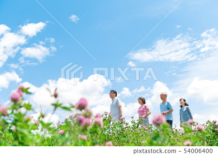 Senior, exercise, walk, blue sky 54006400
