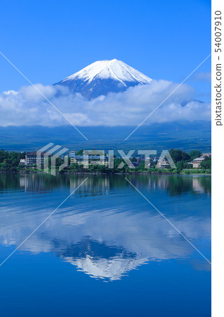 Mt. Fuji Kawaguchiko in the early summer Mt. Fuji Kawaguchiko in the early summer 54007910