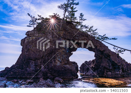 (Ishikawa Pref.) Noto peninsula Equipment rock (Hatagoi) 54011503