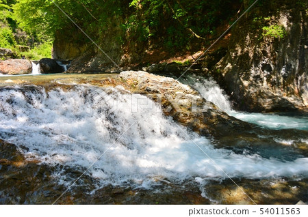 40 thousand holes 40 thousand holes 54011563