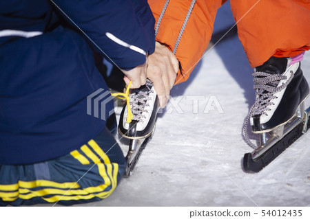 Tie skates 54012435