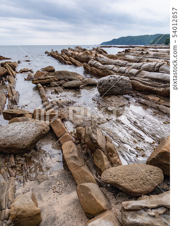 The Tatsukushi rock formations: A spectacular coastal landscape of Tosa created by nodules and wave-eroded landforms. The Tatsukushi rock formations: A spectacular coastal landscape of Tosa created by nodules and wave-eroded landforms. 54012857