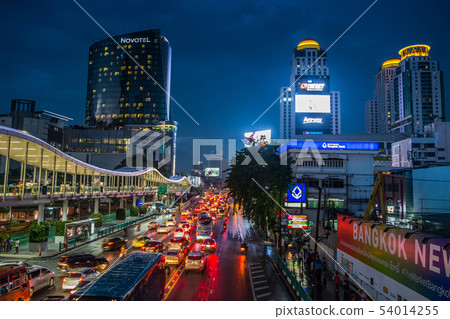 Many people on the Bangkok skyline,Rajdamri 54014255