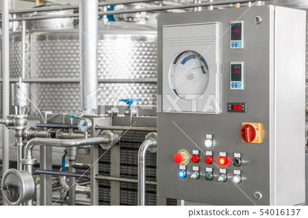 equipment at the beverage factory 54016137