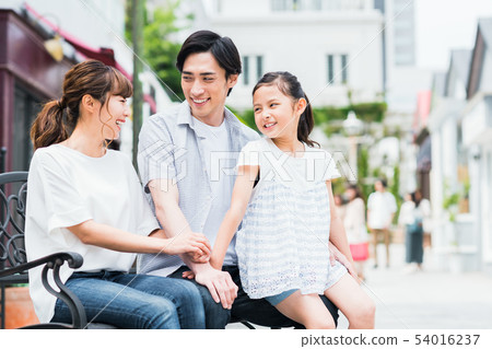 一個家庭 54016237