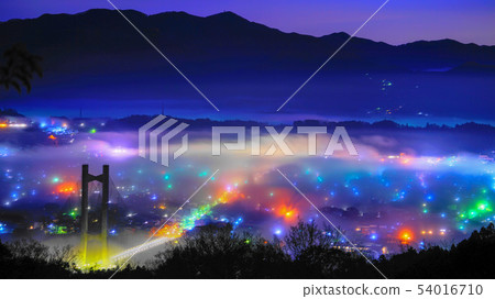 Rainbow sea of clouds 54016710