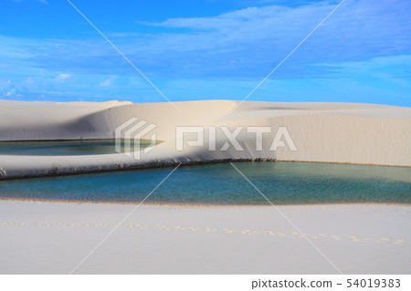 藍色的水是神秘的Lencois Maranjanses(Ragoa Bonita) 藍色的水是神秘的Lencois Maranjanses(Ragoa Bonita) 54019383