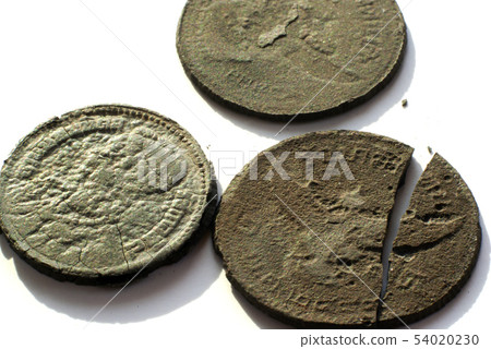 Antique Thai bath coins since Buddhist Era 2489 Antique Thai bath coins since Buddhist Era 2489 54020230