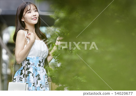 商場，購物中心，購物，購物者冬青，年輕的女人 54020677