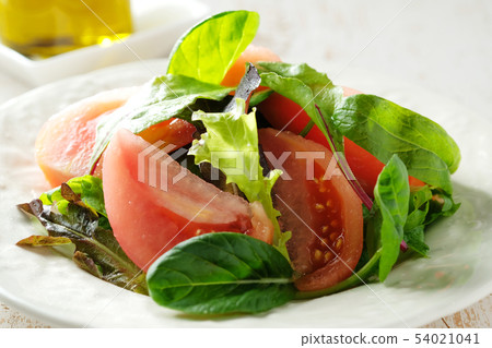 蕃茄和混雜的葉子沙拉 54021041