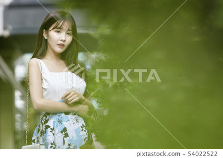 商場,購物中心,購物,購物者冬青,年輕的女人 商場,購物中心,購物,購物者冬青,年輕的女人 54022522