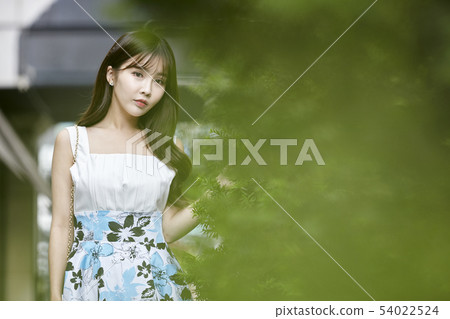 商場，購物中心，購物，購物者冬青，年輕的女人 54022524