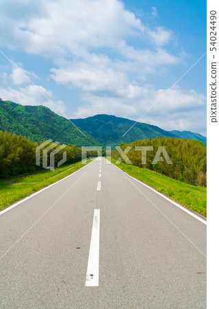  Landscape story (straight road) 54024490