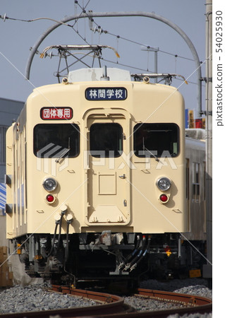 Tobu 8000 series 8111 formation used for rest vehicle Tobu 8000 series 8111 formation used for rest vehicle 54025930