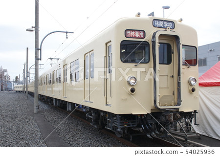 Tobu 8000 series 8111 formation used for rest vehicle 54025936