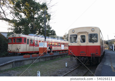 Kominato火車站Kiha在Kazusa Nakano站200停靠 54026811
