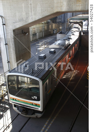 Tohoku main line 205 series under examination at Omiya general vehicle center 54027428