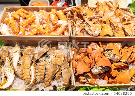 seafood on ice 54028290