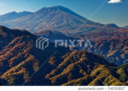 從Myoyoshiyama和Nakanotake看到的淺間山 從Myoyoshiyama和Nakanotake看到的淺間山 54030887