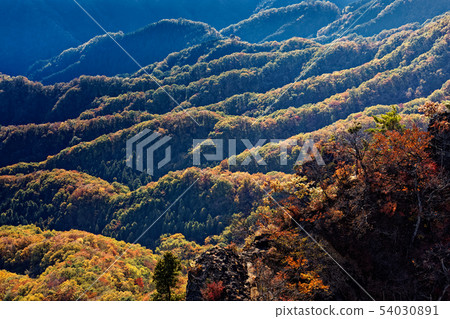 從山看見的秋葉山脈。 從山看見的秋葉山脈。 54030891
