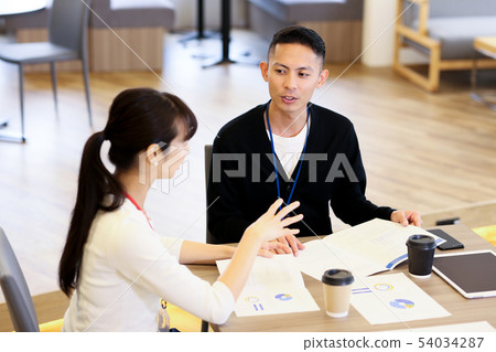 Businessman man and woman (casual) Businessman man and woman (casual) 54034287