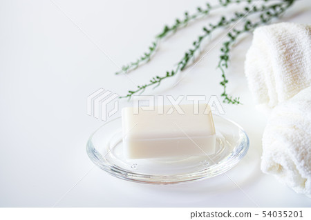 Soap and towels 54035201