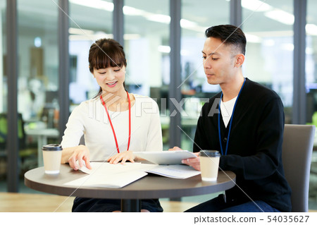 Businessman man and woman (casual) Businessman man and woman (casual) 54035627