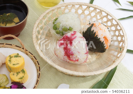 Summer rice with three types of side dishes 54036211