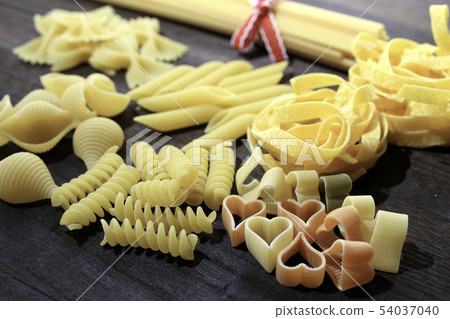 各種意大利面（扁麵條，通心粉，意大利寬麵條，fal 54037040