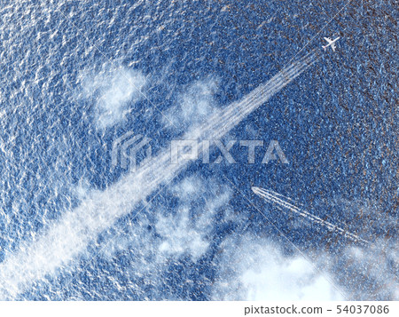 Sparkling scenery of contrails, wakes and sea 1-Overview CG-08 54037086
