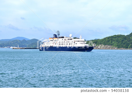 Cruise liner Caledonian sky Cruise liner Caledonian sky 54038138