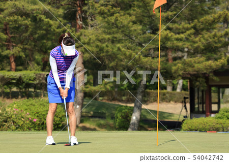 擊中拍拍圖像的女人 54042742